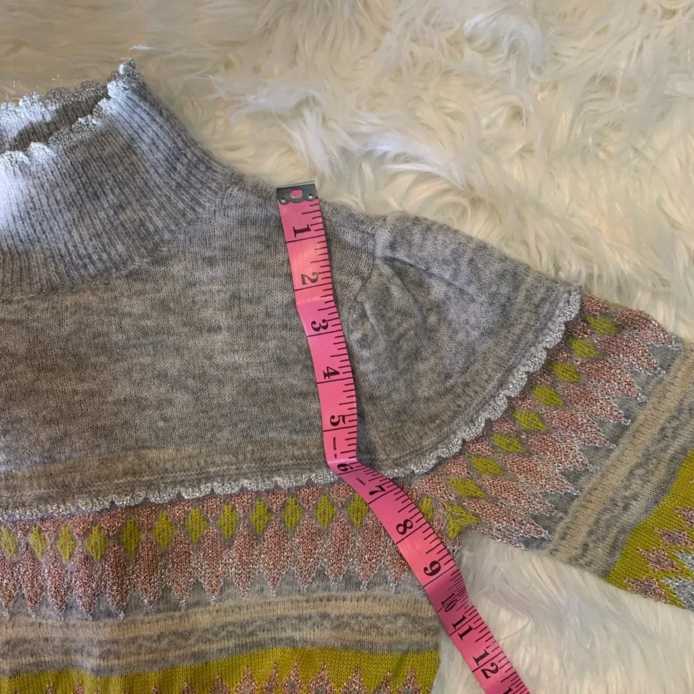 BCBG maxazria Grey and colorful cozy christmas sweater size XXS NWT